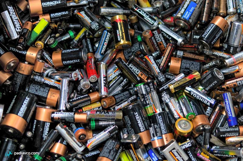 خطرات باطری‌ها برای کودکان و راه های پیشگیری