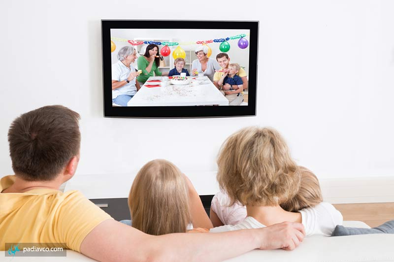 موارد ایمنی کودک در هنگام استفاده از تلویزیون