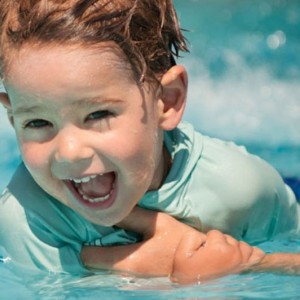 6 نکته ایمنی برای آب بازی کودکان در استخر