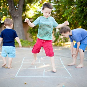 فواید استفاده از بازی برای کودکان و ایمنی کودکان در حین بازی